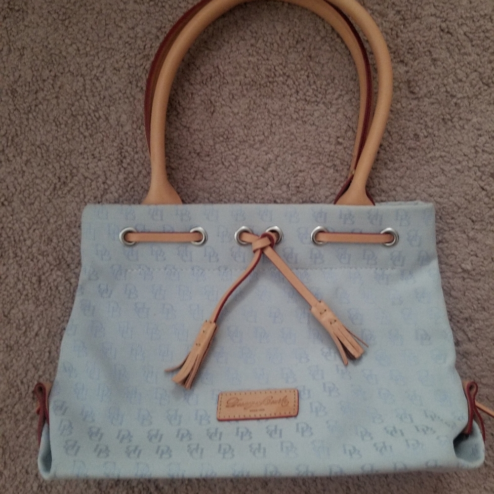 Dooney & Bourke bag